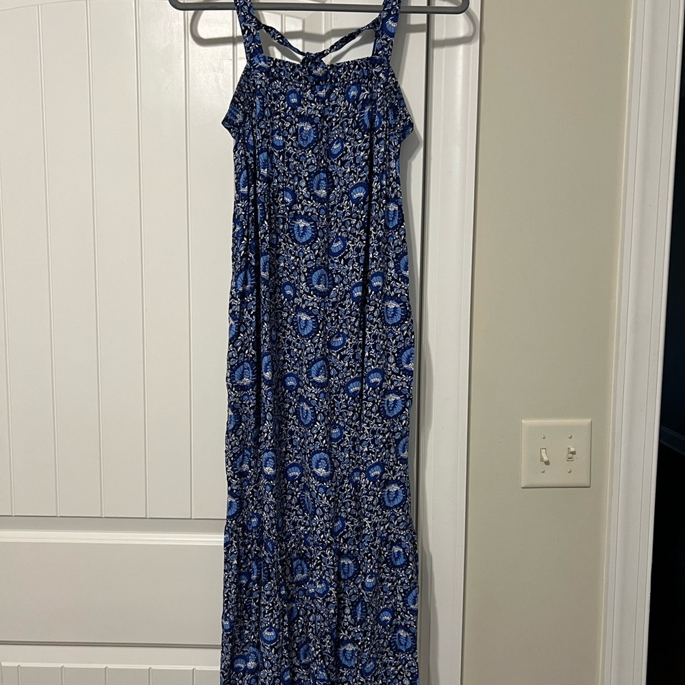 Old Navy Blue and White Patterned Maxi Dress